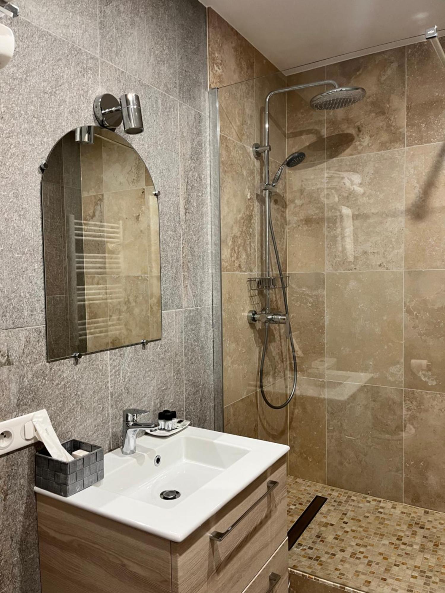 Irin Hotel 앙티브 외부 사진