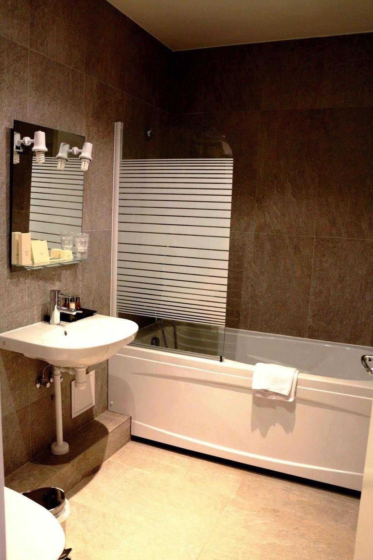 Irin Hotel 앙티브 외부 사진